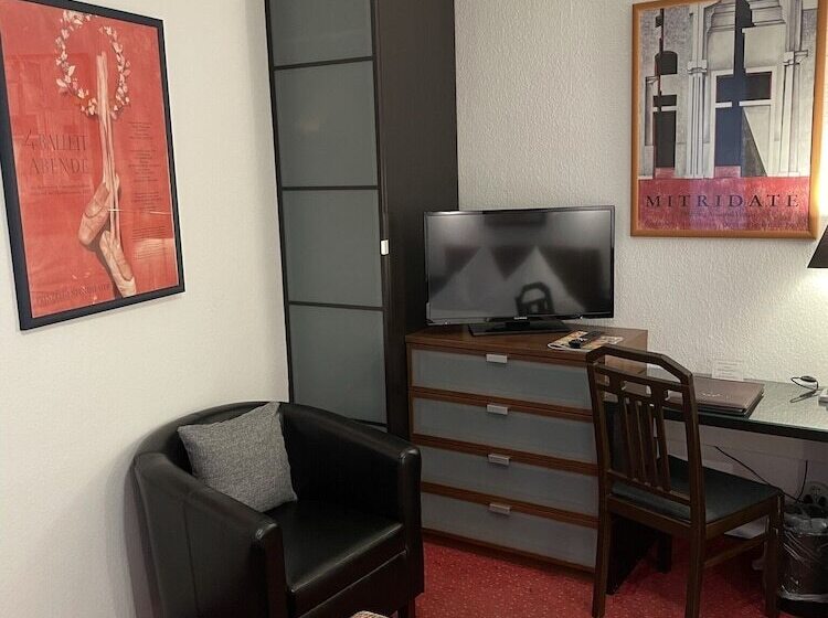 ホテル Nymphenburg City  Munchen