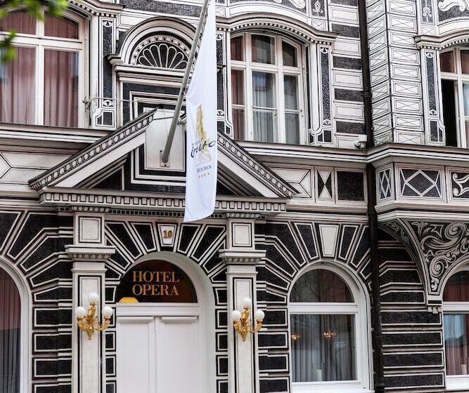Отель Opera