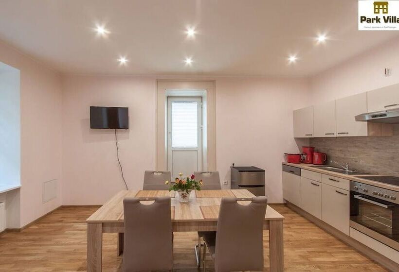 فندق Park Villa Apartments