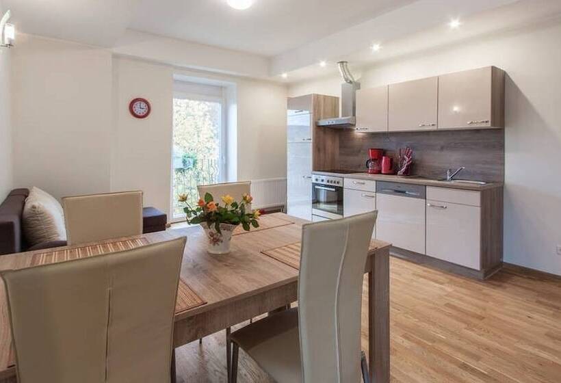 فندق Park Villa Apartments