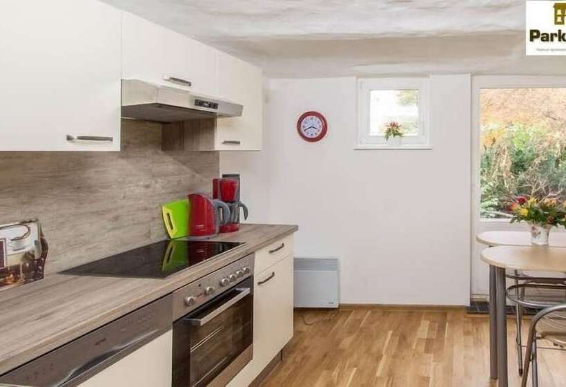 فندق Park Villa Apartments