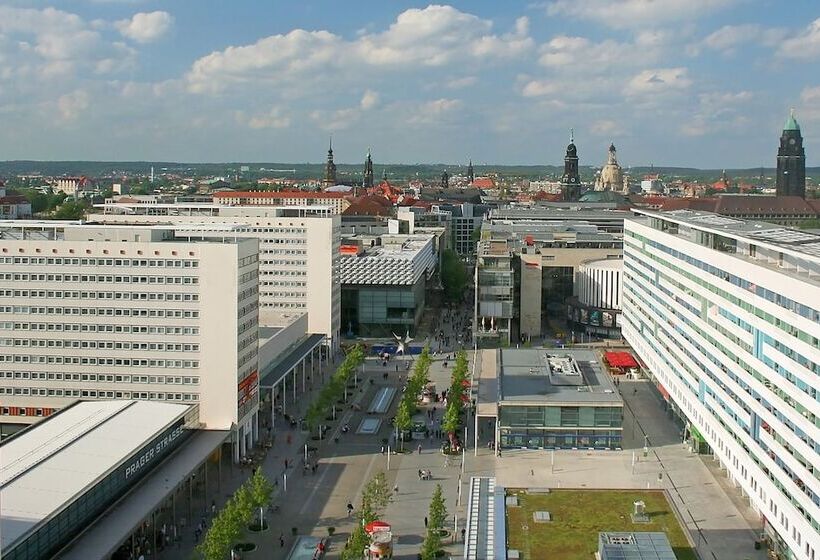 Отель Occidental Dresden Newa