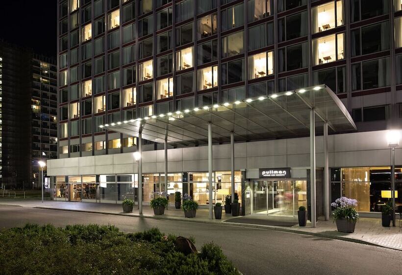 Отель Occidental Dresden Newa