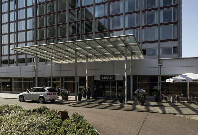 Отель Occidental Dresden Newa