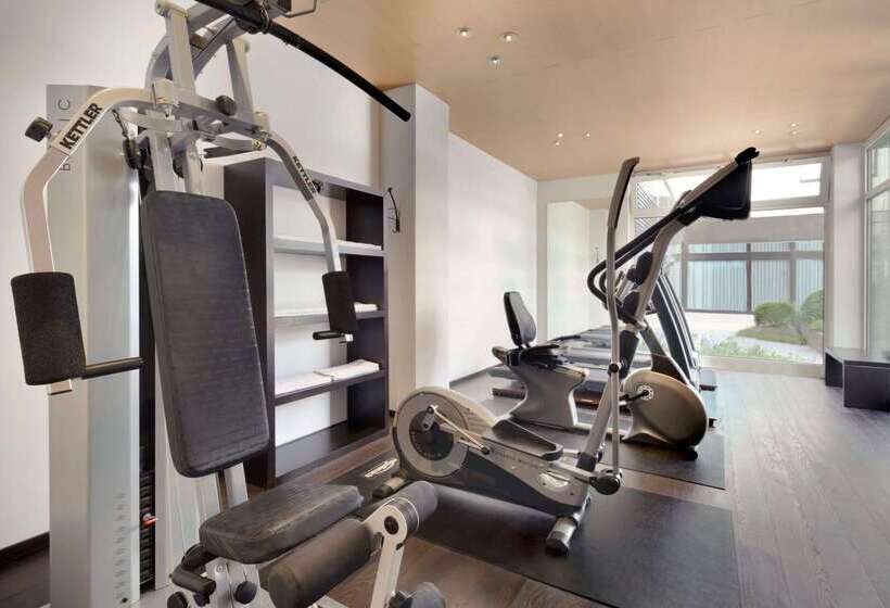 ホテル Ramada Nürnberg Park