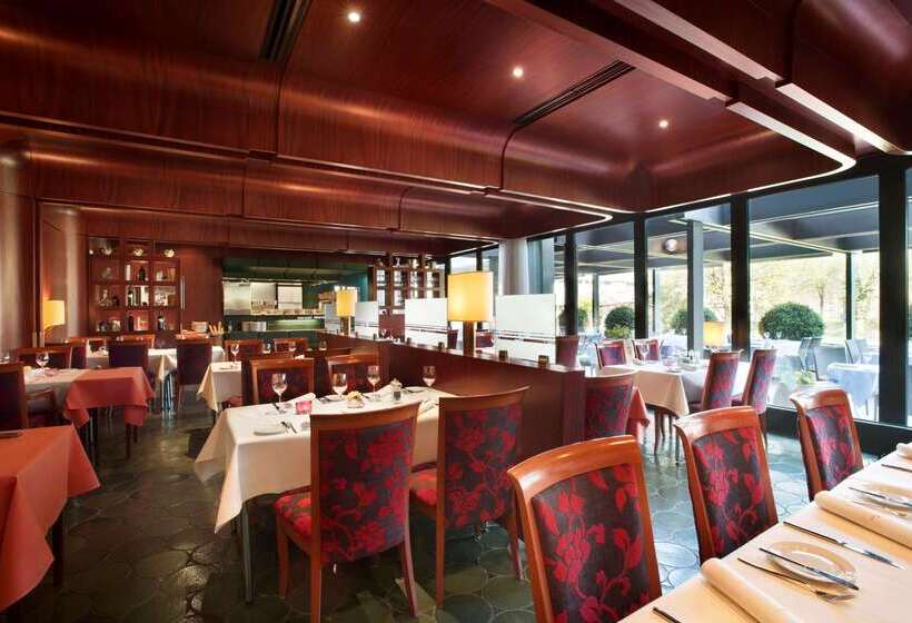 ホテル Ramada Nürnberg Park