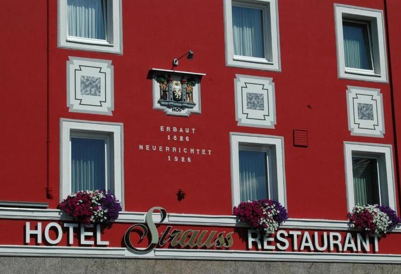 ホテル Strauss