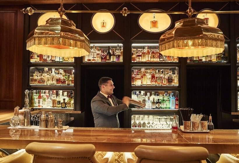 هتل Vier Jahreszeiten Kempinski München