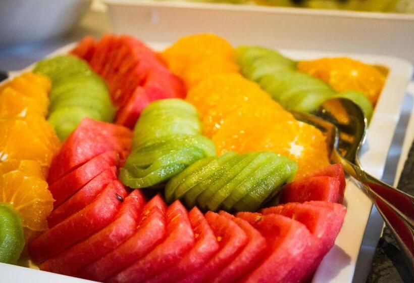 Отель Vier Jahreszeiten