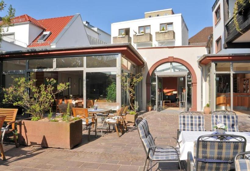 בית מלון כפרי & Weinhaus Anker