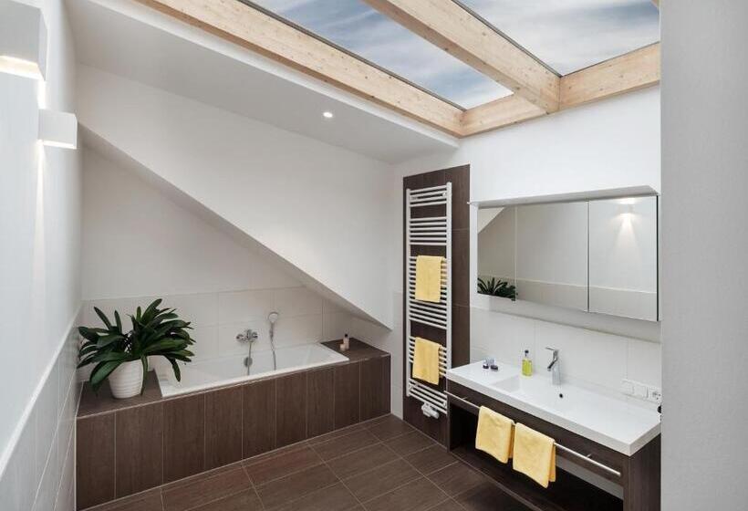 Wirtshaus & Hotel Goldener Greif