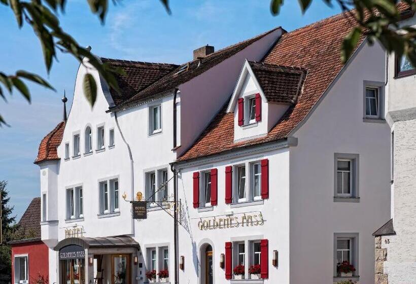 فندق Goldenes Fass In Rothenburg Ob Der Tauber
