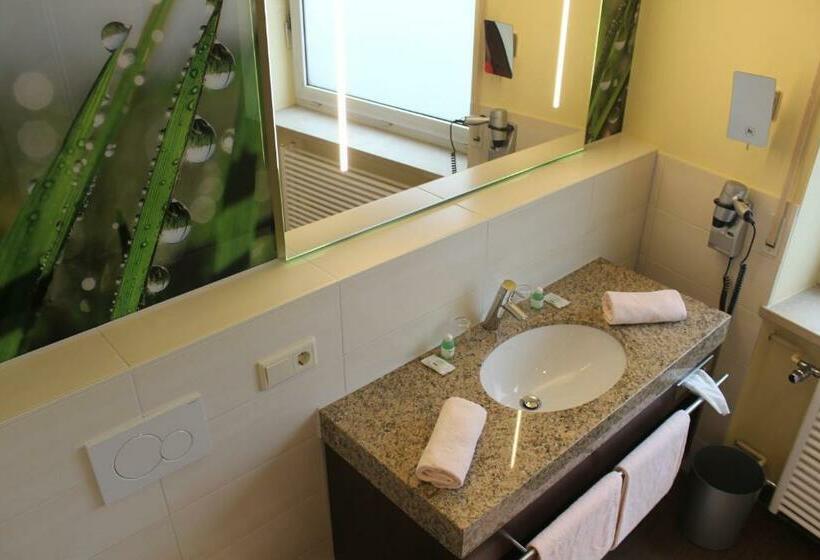 Wirtshaus & Hotel Goldener Greif