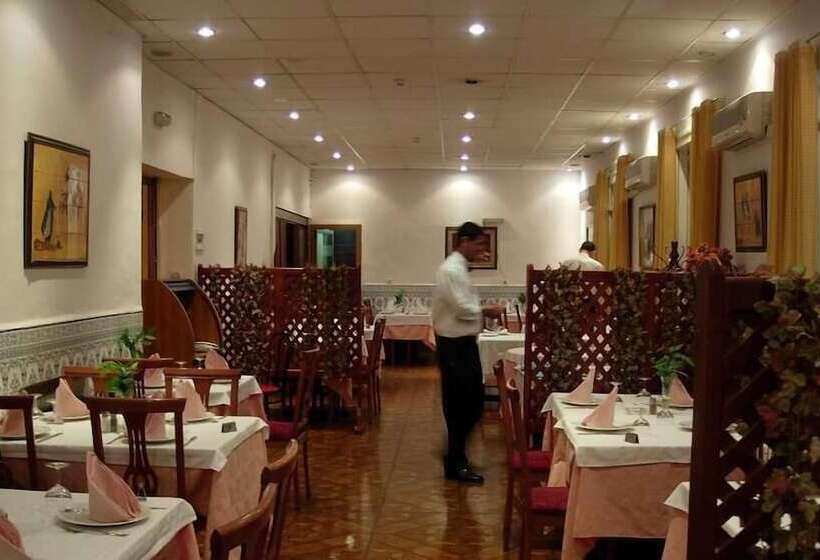 هتل Albert Premier