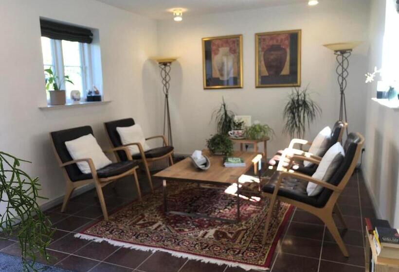 בית מלון כפרי Brødremenighedens