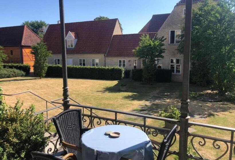 בית מלון כפרי Brødremenighedens