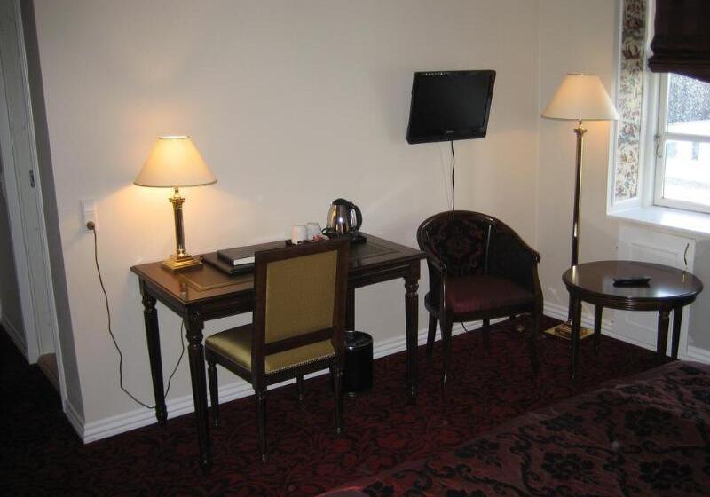 בית מלון כפרי Den Gamle Grænsekro Inn