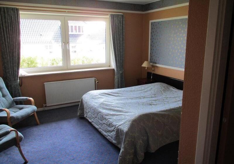 בית מלון כפרי Den Gamle Grænsekro Inn