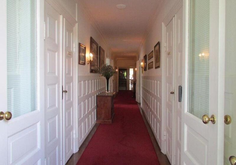 בית מלון כפרי Den Gamle Grænsekro Inn