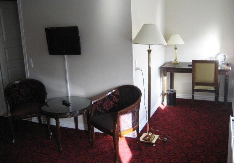 בית מלון כפרי Den Gamle Grænsekro Inn