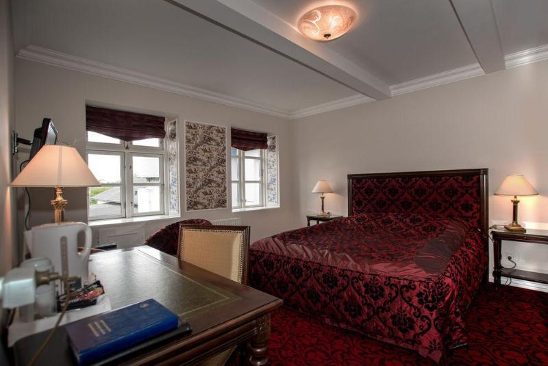 בית מלון כפרי Den Gamle Grænsekro Inn