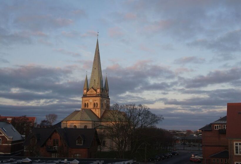 فندق Frederikshavn