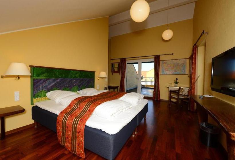 בית מלון כפרי And Restaurant Fru Larsen