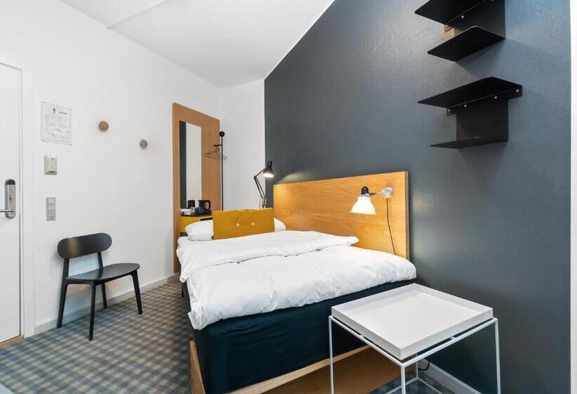 בית מלון כפרי Ibsens