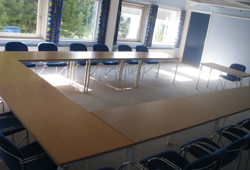 Отель Løgstør Park