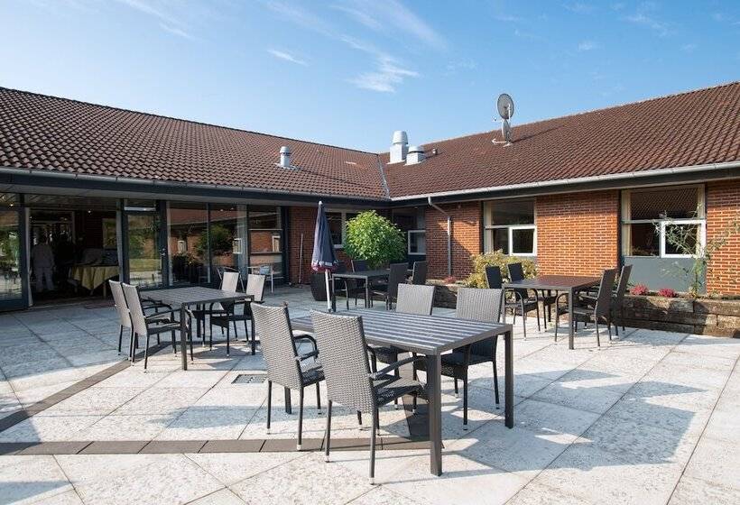 فندق Lynggaarden