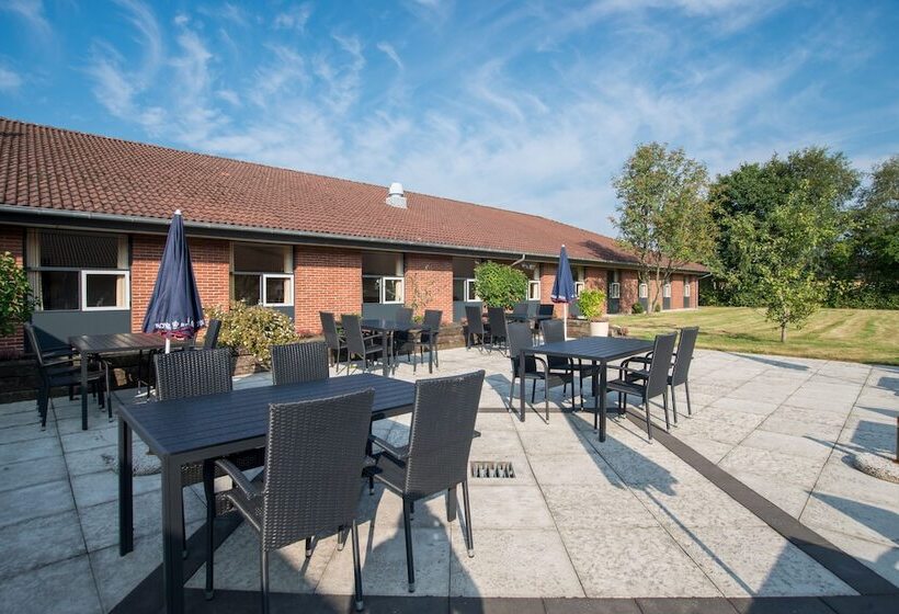 فندق Lynggaarden