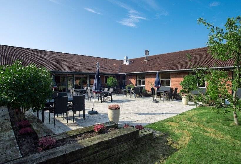 فندق Lynggaarden