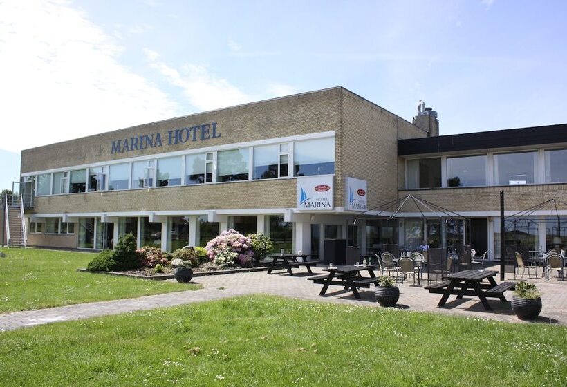 ホテル Marina