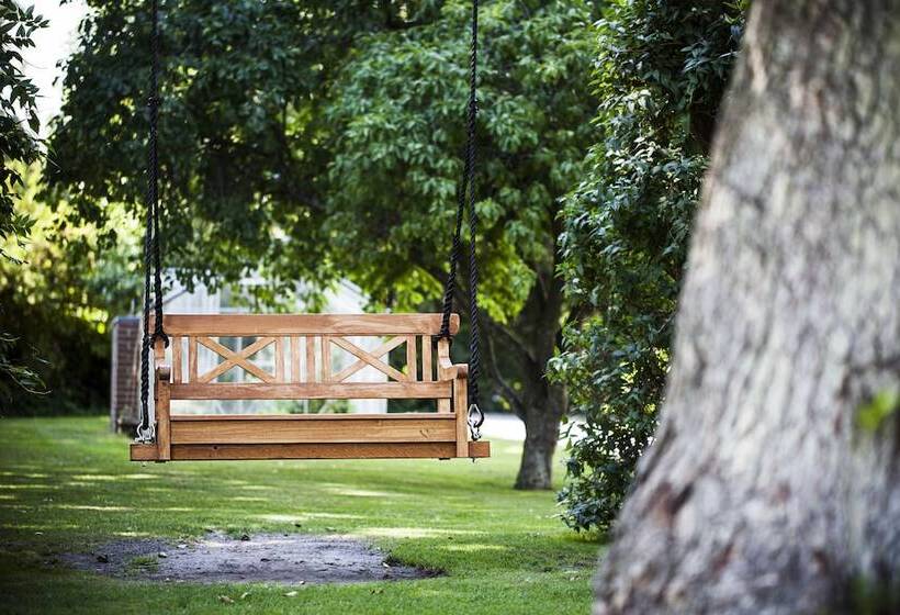 Отель Molskroen