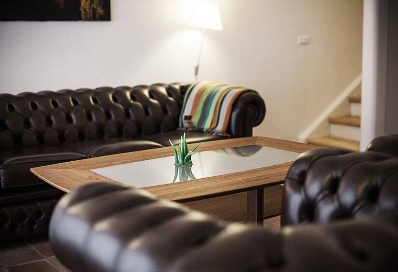 Отель Molskroen