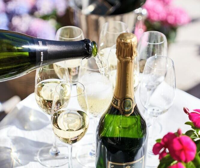 Montra Hotel Sabro Kro