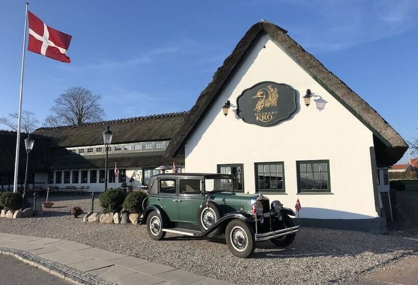 בית מלון כפרי Munkebo Kro &