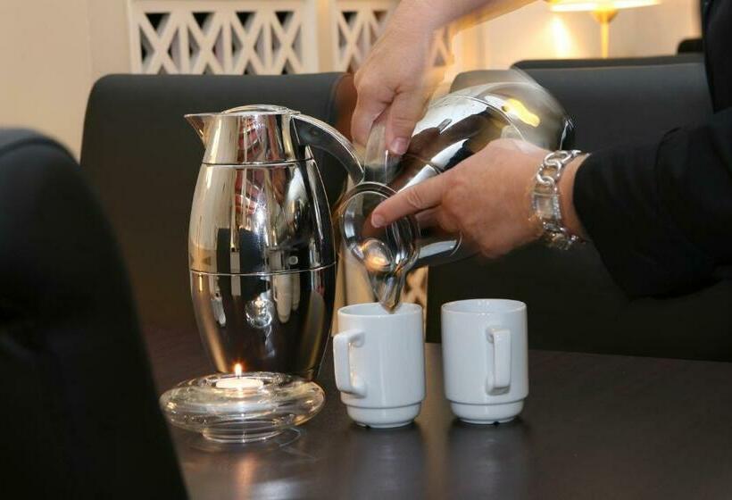 Отель Phønix Hjørring