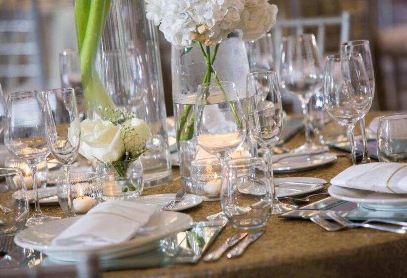 Renaissance Santo Domingo Jaragua Hotel & Casino