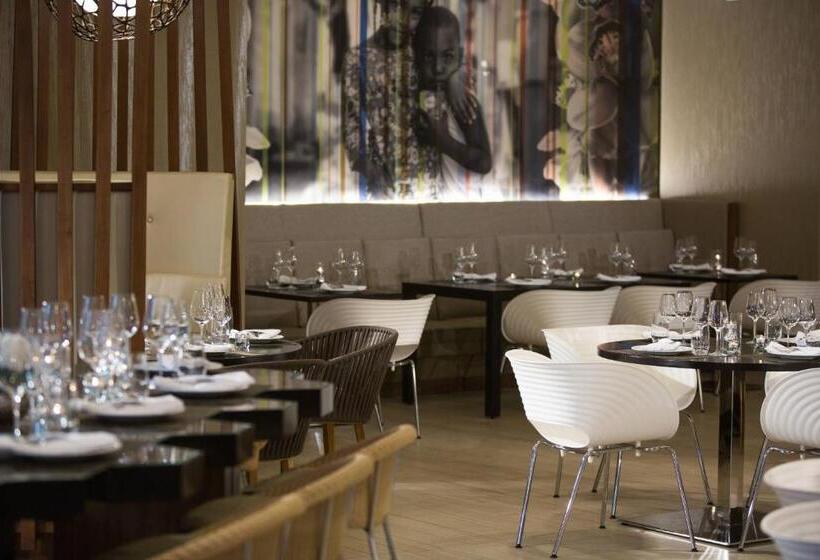 Renaissance Santo Domingo Jaragua Hotel & Casino