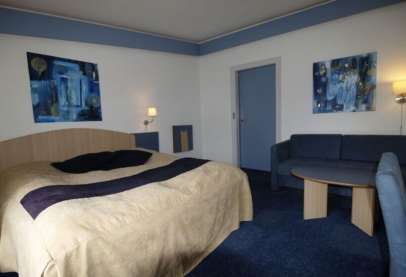 فندق Rold Storkro