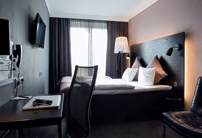 בית מלון כפרי Scandic Front