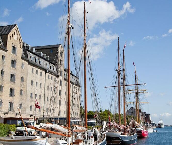 هتل Scandic Front