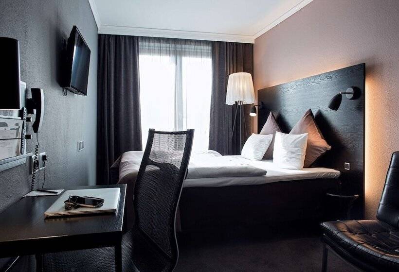 בית מלון כפרי Scandic Front