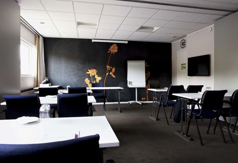 בית מלון כפרי Scandic Hvidovre