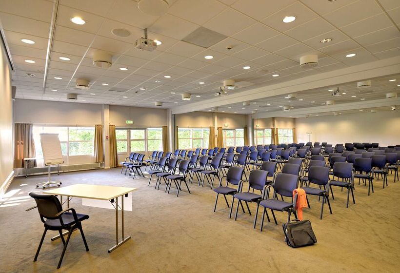 בית מלון כפרי Scandic Hvidovre