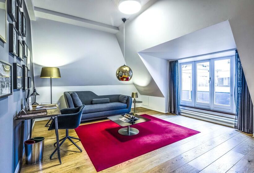 Отель Scandic Palace