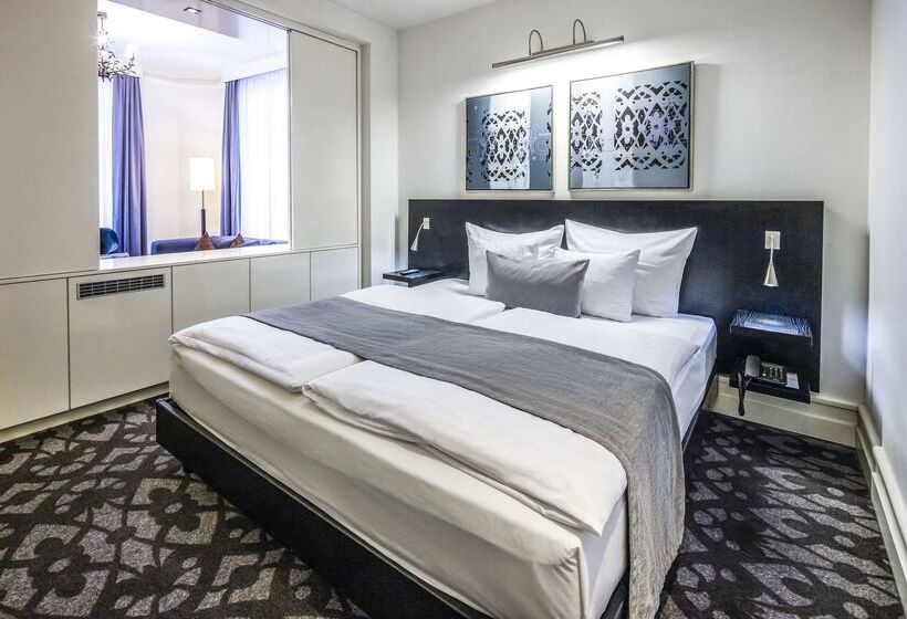 Отель Scandic Palace