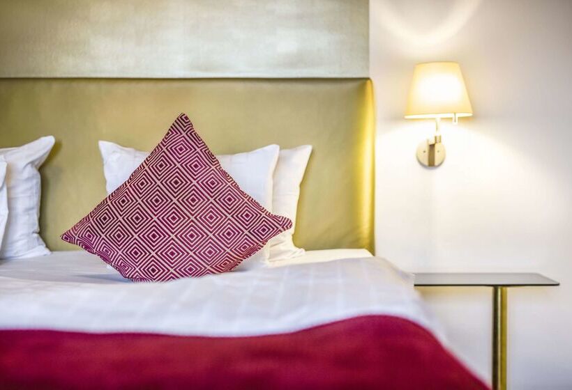 Отель Scandic Palace