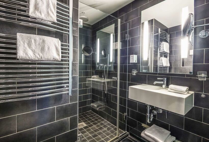 Отель Scandic Palace